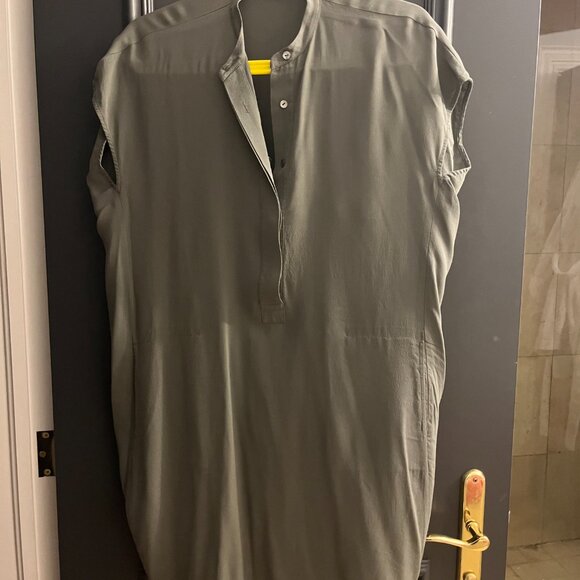 Vince 100% silk dress with pockets. Olive Green, size small. Beach dress / Date. - Picture 5 of 5